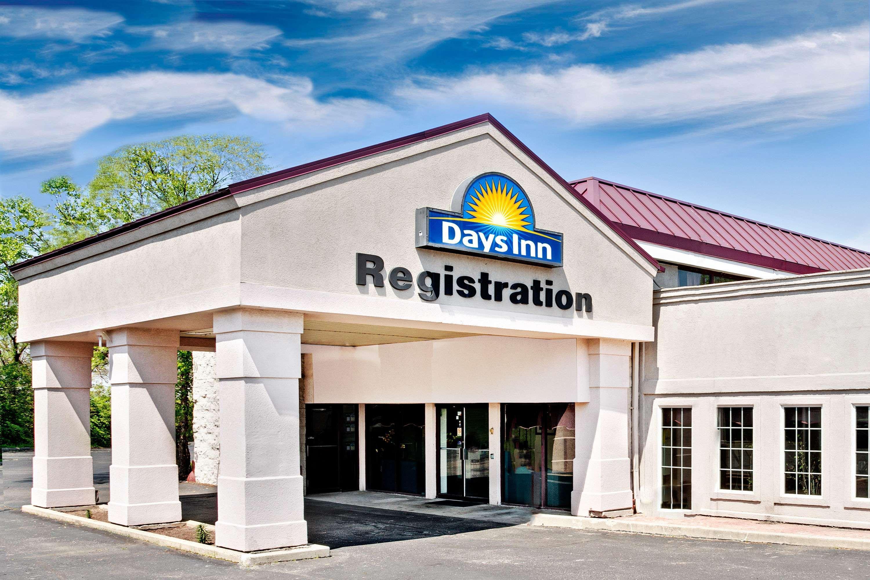 Days Inn By Wyndham Sharonville Exterior photo