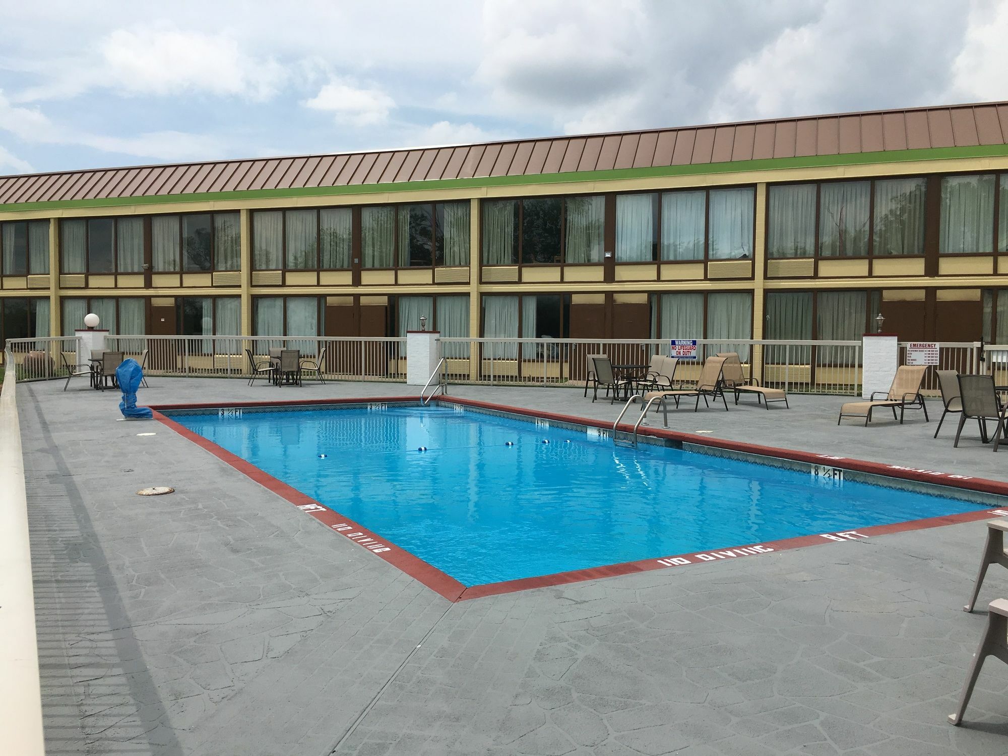Days Inn By Wyndham Sharonville Exterior photo