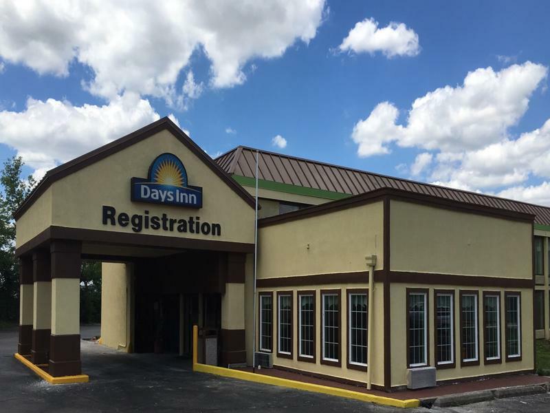 Days Inn By Wyndham Sharonville Exterior photo